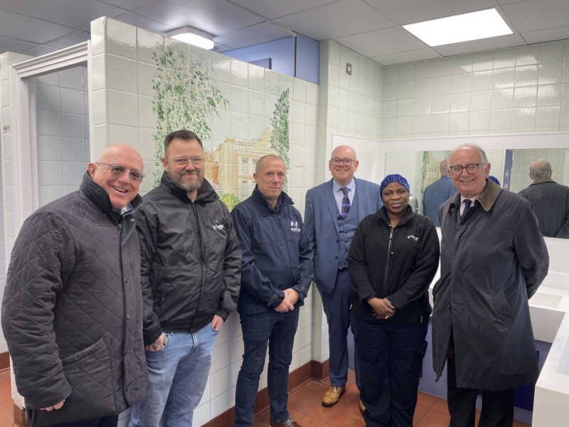 Cllr Dimoldenberg and others in public toilet